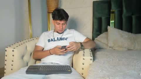 Valentino online show from April 2026 07:32:01 PM