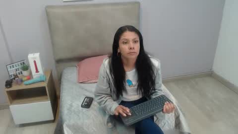 valevicious online show from December 2025 01:37:02 PM