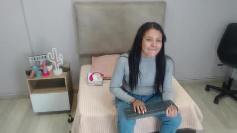 valevicious online show from December 2025 07:53:01 PM