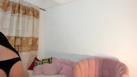 Snapshot of valientegirl_ chatting on January 2025 08:27:02 AM VALIENTE online show from January 2025 08:27:02 AM