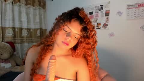 Snapshot of valientegirl_ chatting on January 2025 05:50:02 AM VALIENTE online show from January 2025 05:50:02 AM