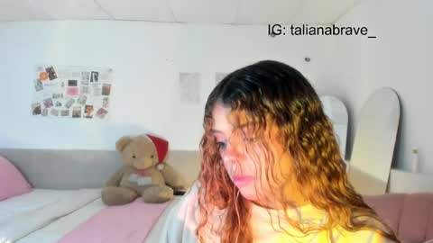 Snapshot of valientegirl_ chatting on September 2025 09:09:01 PM VALIENTE online show from September 2025 09:09:01 PM