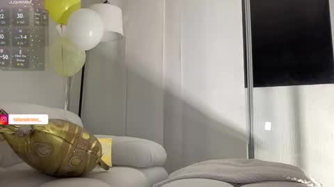 Snapshot of valientegirl_ chatting on November 2025 03:50:01 AM VALIENTE online show from November 2025 03:50:01 AM