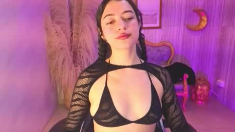 Valkiria  online show from November 2025 01:32:02 PM