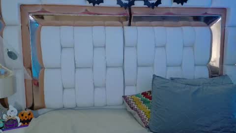 Valkiria moore  online show from October 2025 11:13:02 PM