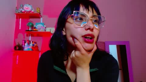 valkiry_ online show from December 2025 01:21:02 AM