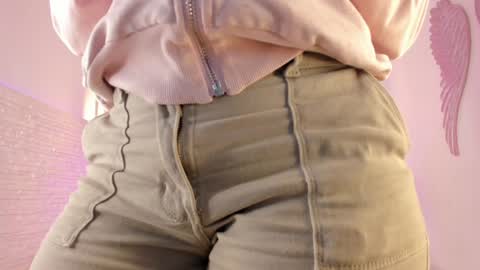 Snapshot of valloletsamar chatting on January 2025 11:36:02 AM Vallolet Peach  online show from January 2025 11:36:02 AM