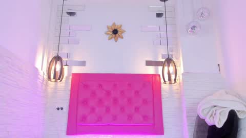 Snapshot of valloletsamar chatting on February 2025 11:38:02 AM Vallolet Peach  online show from February 2025 11:38:02 AM