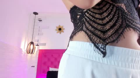 Snapshot of valloletsamar chatting on February 2025 11:36:02 AM Vallolet Peach  online show from February 2025 11:36:02 AM