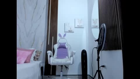 Snapshot of valloletsamar chatting on September 2025 11:21:02 AM Vallolet Peach  online show from September 2025 11:21:02 AM