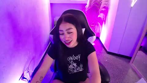 vallolett__ online show from February 2026 10:18:01 PM