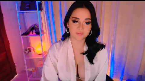 Snapshot of vally7rie chatting on December 2025 06:23:01 AM Vally online show from December 2025 06:23:01 AM