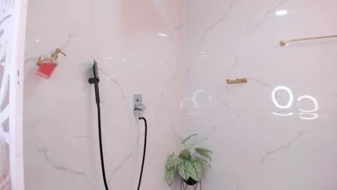 valyx7 online show from December 2025 08:28:02 PM