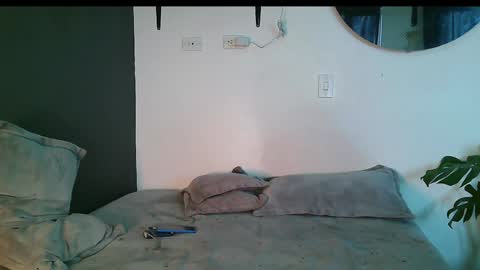 Snapshot of vamp_noah chatting on February 2025 07:23:02 PM Vamp Noah and Dan online show from February 2025 07:23:02 PM