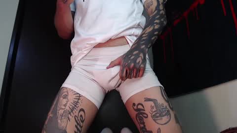 david guzman i model independenthelp me with a thumbs up online show from February 2025 12:30:01 AM