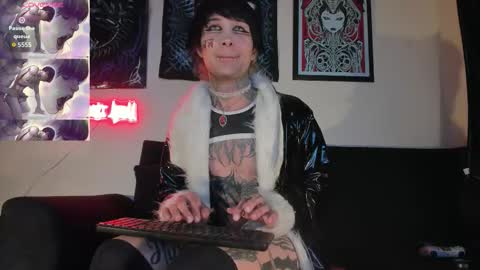 david guzman i model independenthelp me with a thumbs up online show from February 2026 02:48:01 AM