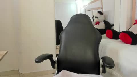 Snapshot of vanel_lope chatting on May 2026 11:12:03 PM Vanel Lope online show from May 2026 11:12:03 PM