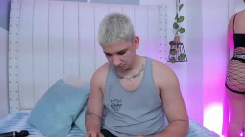 vanessa and sebas online show from April 2026 07:19:02 PM