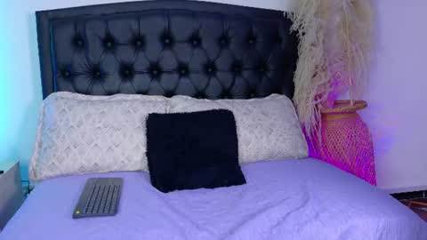 vanessa_mejiia online show from June 2026 08:06:01 PM