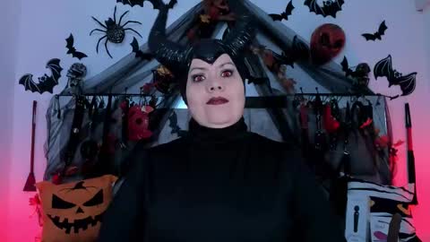 Snapshot of vanessa_moka chatting on November 2025 11:56:01 AM Vanessa online show from November 2025 11:56:01 AM