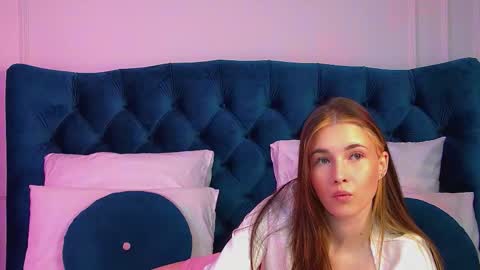 Vanessa online show from March 2026 06:16:02 AM