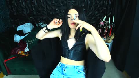 Vanessa Queen online show from December 2024 06:53:02 PM