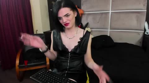 Vanessa Queen online show from January 2025 12:30:01 AM
