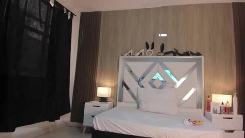 Vanessa Hard online show from December 2025 07:53:01 PM