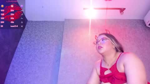 Vanessa online show from October 2025 01:47:02 AM