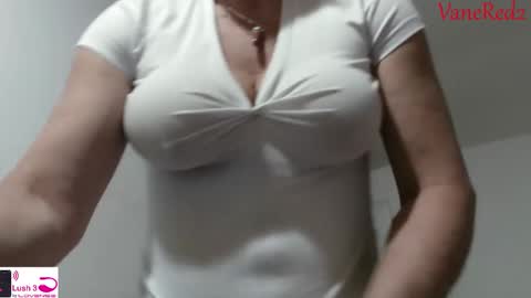 Snapshot of vanessared2 chatting on February 2025 11:36:01 PM Vanesared2 online show from February 2025 11:36:01 PM