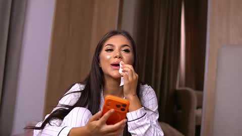 Snapshot of vanessasimon chatting on April 2026 05:23:01 AM Vanessa Simon online show from April 2026 05:23:01 AM