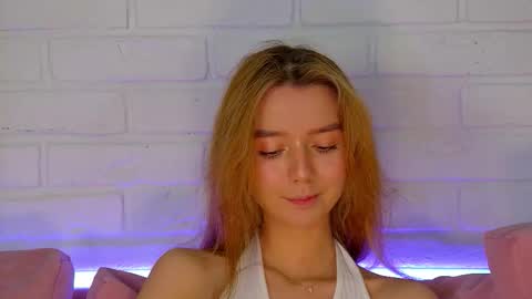 Snapshot of vanessavienne chatting on March 2026 04:20:01 PM VanessaVienne online show from March 2026 04:20:01 PM