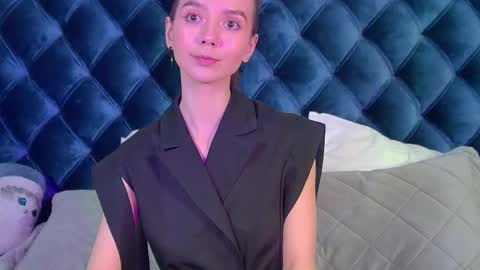 VanessaVienne online show from April 2026 04:11:02 PM