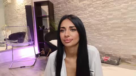 Snapshot of vanessavosss chatting on May 2026 06:05:02 PM Vanessa online show from May 2026 06:05:02 PM