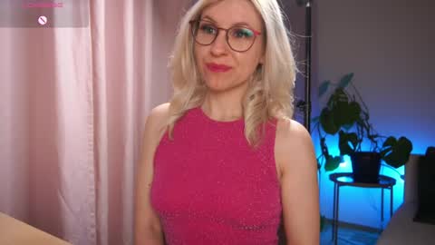 Vanessa online show from April 2026 05:54:01 PM