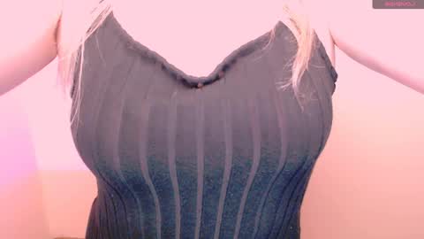 Mia online show from May 2026 04:34:02 PM