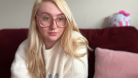 Snapshot of vanillapuddingpie chatting on January 2025 08:45:02 PM vanillapuddingpie online show from January 2025 08:45:02 PM