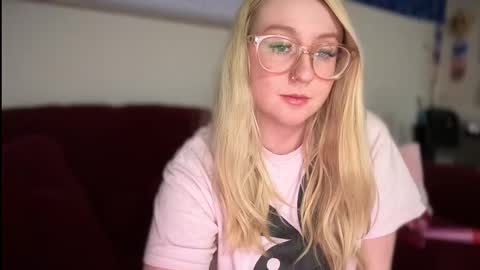 Snapshot of vanillapuddingpie chatting on March 2025 03:56:01 AM vanillapuddingpie online show from March 2025 03:56:01 AM