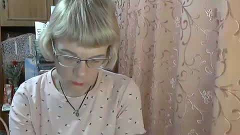 Vanillaxcreamy online show from December 2024 01:42:02 PM