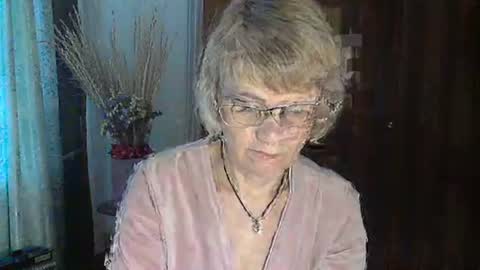 Vanillaxcreamy online show from January 2025 12:05:01 PM