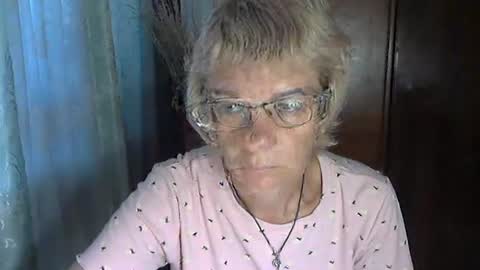 Vanillaxcreamy online show from September 2025 02:31:01 PM