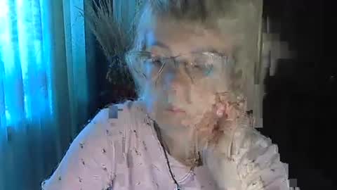 Vanillaxcreamy online show from September 2025 08:40:01 AM