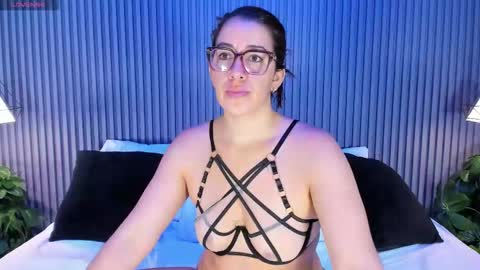 Karine online show from November 2025 11:31:02 AM