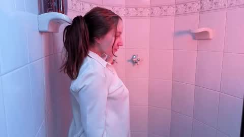 Elizabeth online show from September 2025 05:51:02 PM