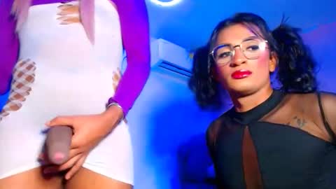 vannesa01 online show from February 2026 07:35:01 PM