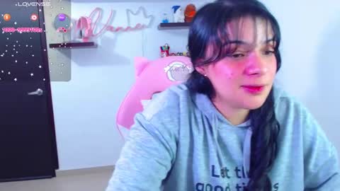 Snapshot of vannessa_shy chatting on January 2025 05:10:02 PM Vanesa online show from January 2025 05:10:02 PM