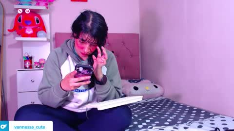 Snapshot of vannessa_shy chatting on November 2025 11:38:01 PM Vanesa online show from November 2025 11:38:01 PM