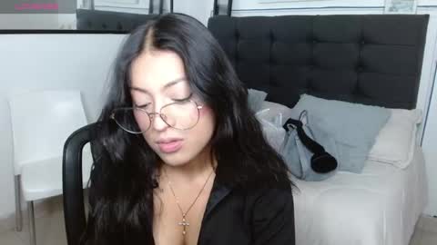 vane online show from November 2025 07:49:02 PM