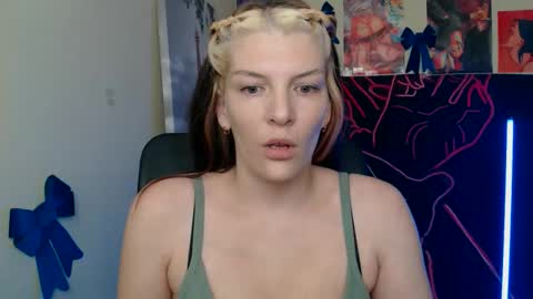 Vanessa online show from April 2026 02:36:02 PM