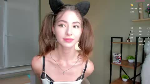 Charline online show from May 2026 04:37:01 PM